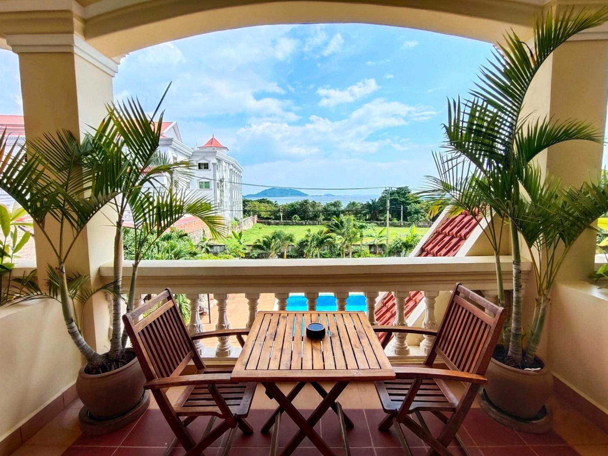 Riviera Hotel & Resort Kep Exterior photo